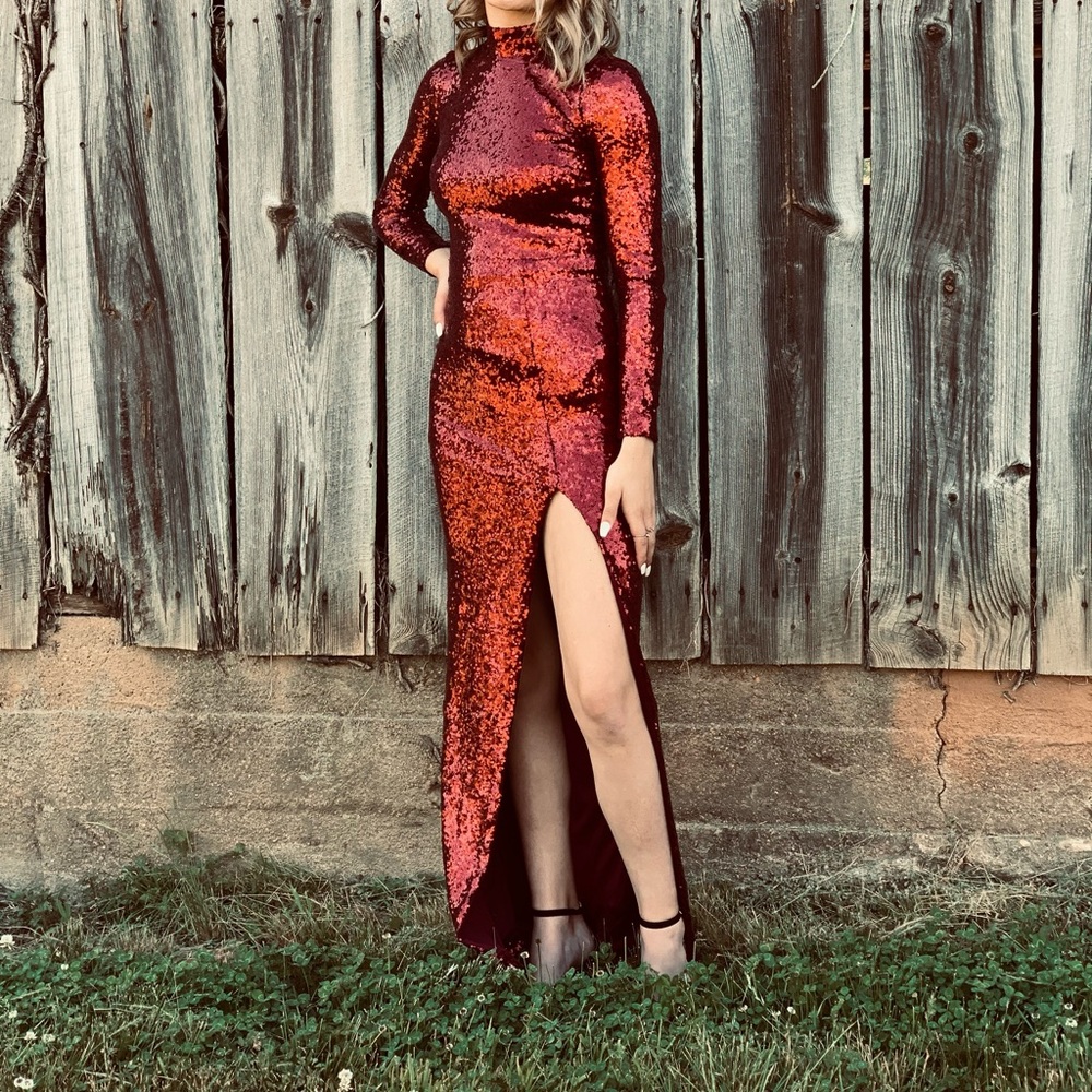 Prom dress - Picture 1 of 3